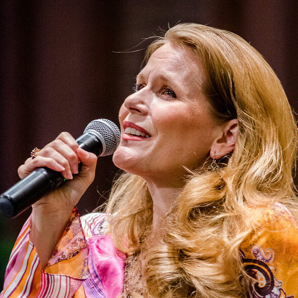 Julia Wade - at the mic - Episode #49: Forgotten This podcast is about forgotten songs - remembered and celebrated once again. Listen and learn of their unique stories. Take the trip!